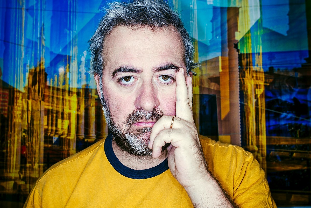 Paolo Robaudi: giornalista, fotografo, filmmaker, designer intermediale, artista visivo: un poliedrico creativo