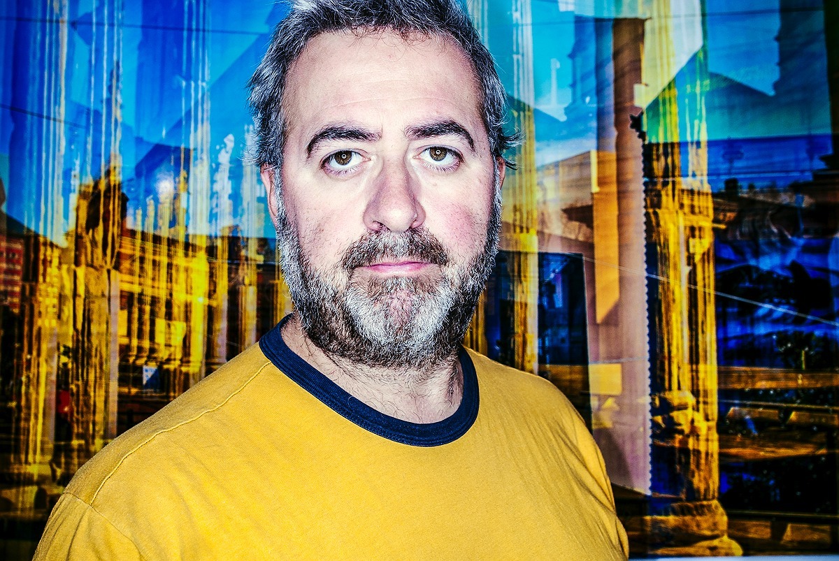 Paolo Robaudi: giornalista, fotografo, filmmaker, designer intermediale, artista visivo: un poliedrico creativo