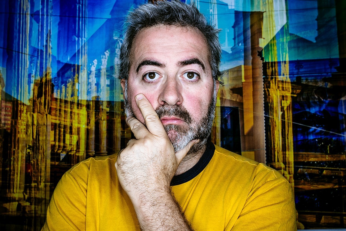 Paolo Robaudi: giornalista, fotografo, filmmaker, designer intermediale, artista visivo: un poliedrico creativo